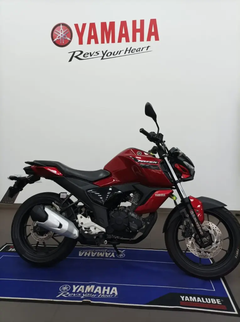 FZ15 ABS seminova na Douramoto