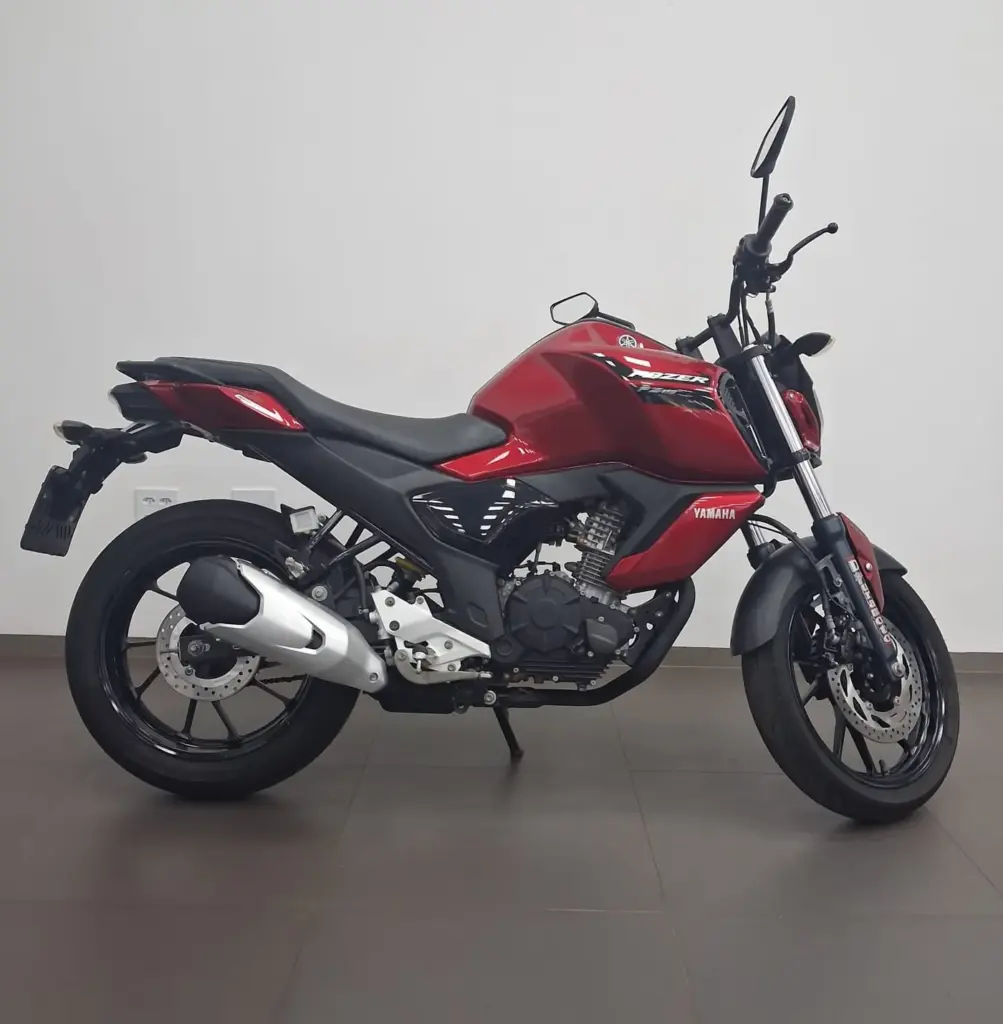 FZ15 ABS seminova na Douramoto
